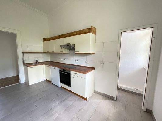 Küche mit Einbauküche