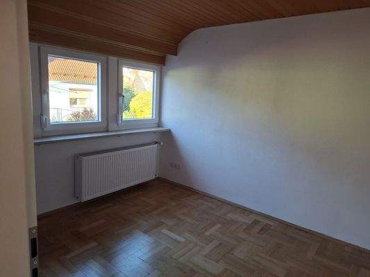 Arbeitszimmer OG leer