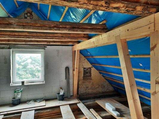 Unausgebautes DG 2. Whg. 2