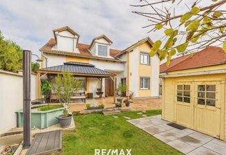 Zweifamilienhaus in Illmitz Gartenansicht