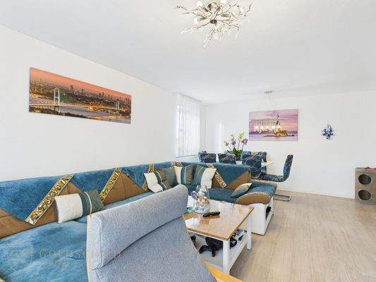 CAM03512G0-PR0090-STILL007