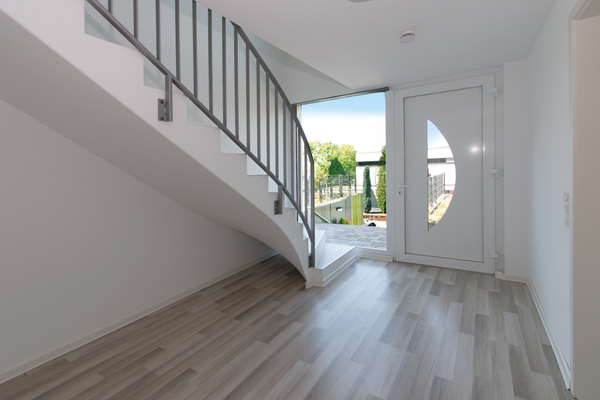 Blick auf den Hauseingang