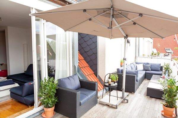 _MG_5003 terrasse mit offenem schirm