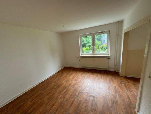 Wohnzimmer und Küchennische