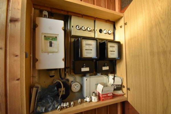 25 alte Elektroleitungen.JPG