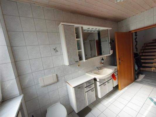 Bad mit Badewanne und Dusche Bild 4