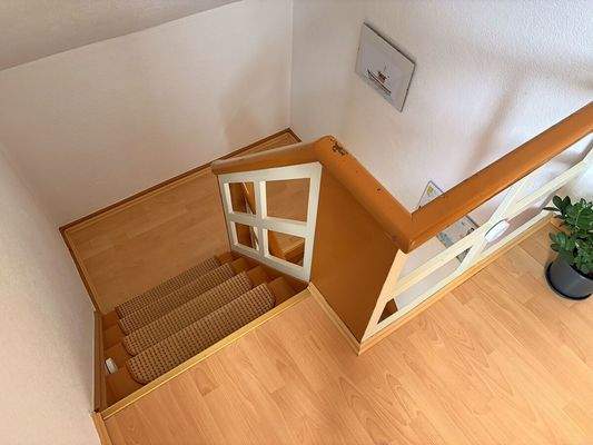 vermietete Einheit_OG_Treppenaufgang