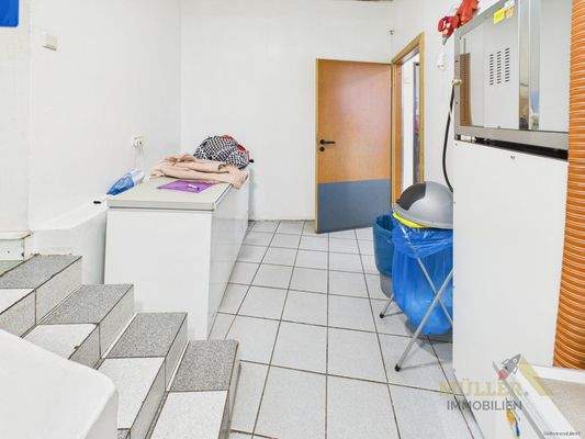 CAM05667G0-PR0015-STILL008