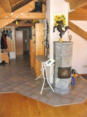 Wohn-/Esszimmer - Blick zum Specksteinofen