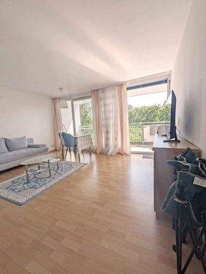 Großzügig: Wohnen-Schlafen-Essen