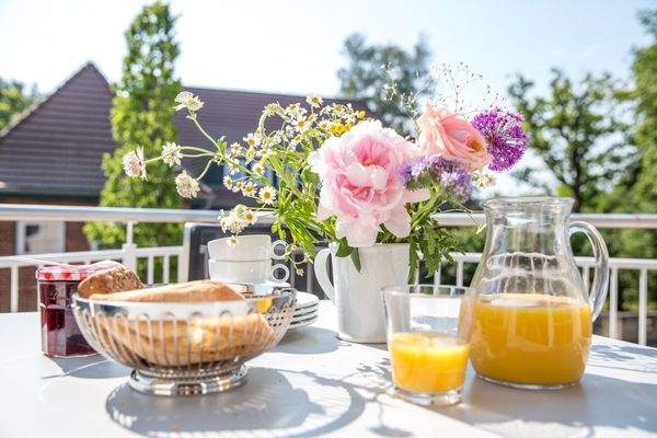 sonnig frühstücken.jpg