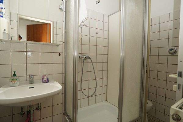 Blumenauer(c)- Badezimmer