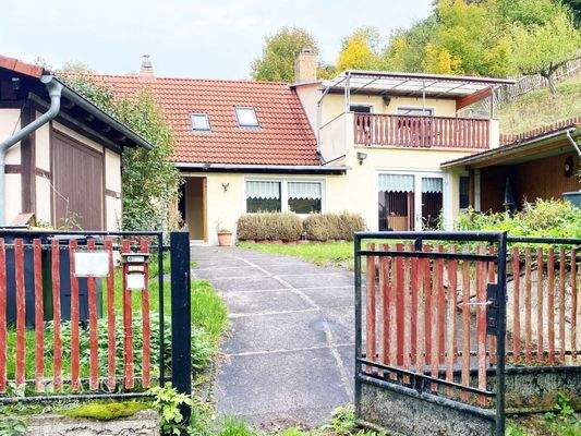 Hausansicht Einfahrt