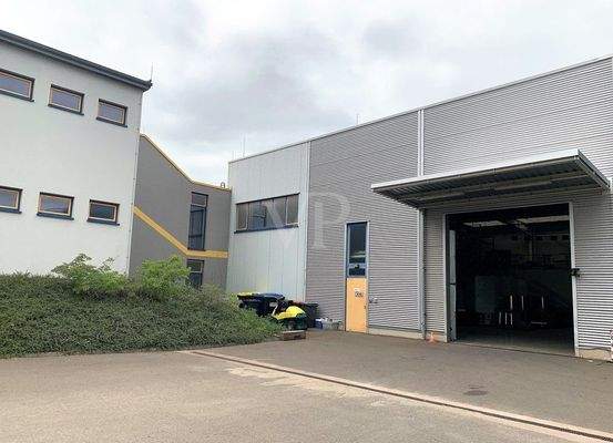 Verbindung Büro Hallenbereich