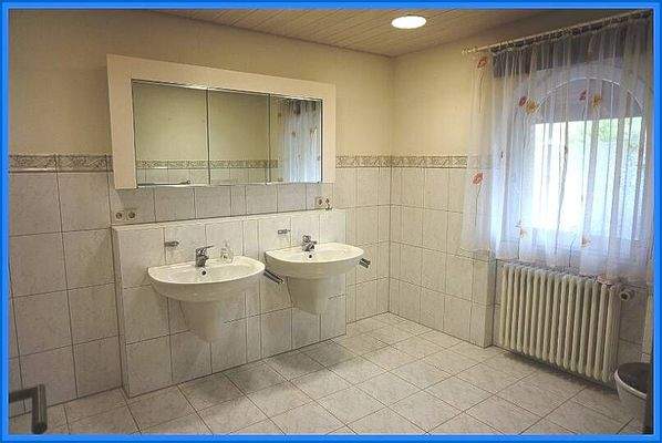 Bad, Doppelwaschbecken, Bidet