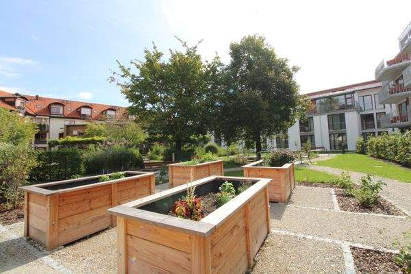 Hochbeete im Innenhof