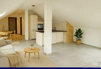 helles Wohnzimmer inkl. EBK  möbliert durch KI