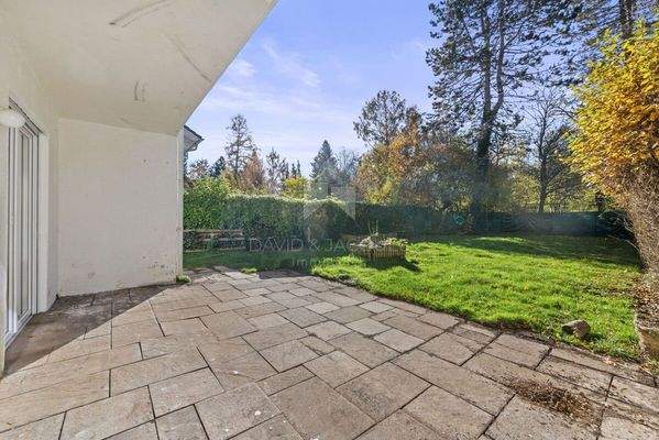 Großzügige Terrasse