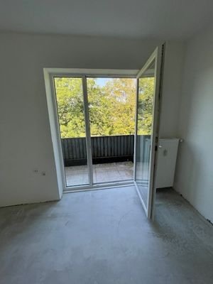 Schlafzimmer m. Balkon.jpg