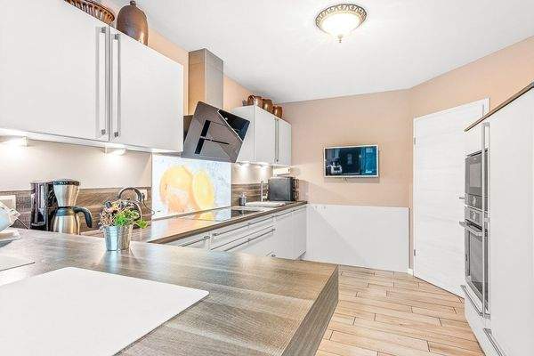 Einbauküche - linke Wohneinheit