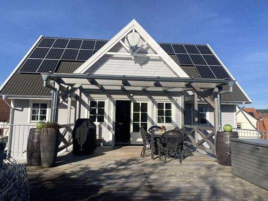 wünderschöne Terrasse mit Zugang zur OG-Wohnung