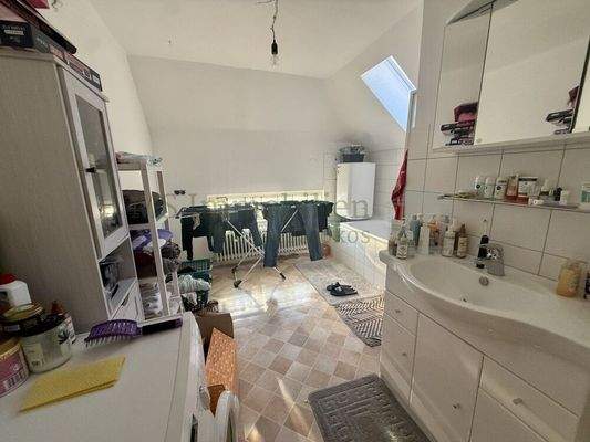 Badezimmer Ansicht 1