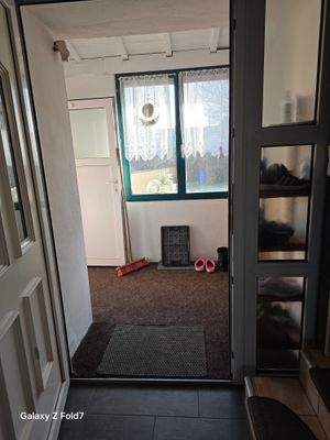 Eingang 1 Flur Ansicht 1