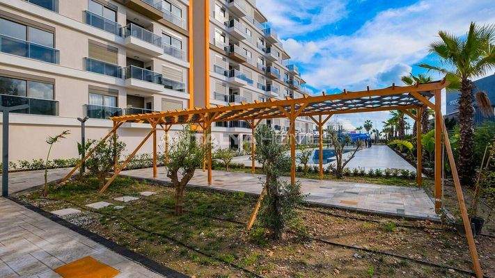 Beachfront Flats with Resort-Style Amenities in Antalya Finike