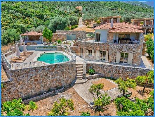 945d08849d034e8899591dc372ae8619-original