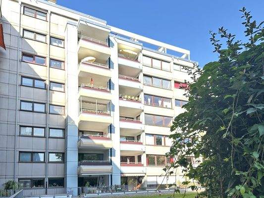 Rückansicht mit Balkonen