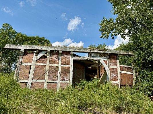 ehemaliges Wohnwirtschaftshaus