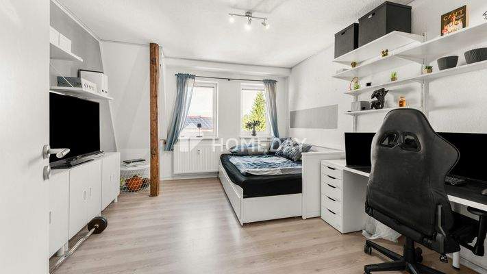 2. OG Schlafzimmer 1 1