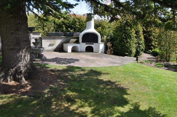 Terrasse mit Kamin 2