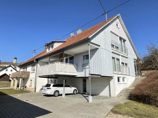 Doppelhaus: Neu- und Altbau