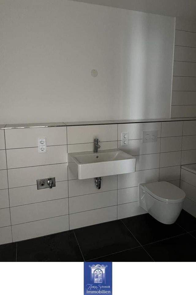 Gemütliches und modernes Wohnen in Citylage! Loggia und hochwertige Ausstattung! - Photo 4