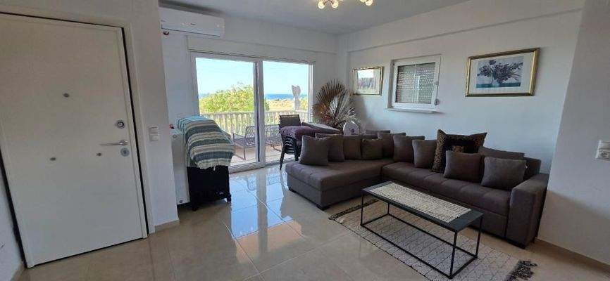 Kreta, Gouves: Gebäude mit 2 neuen und 5 renovierungsbedürftigen Wohnungen zu verkaufen