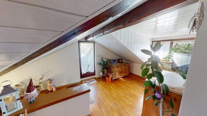 Leifers-Laives-4-Zimmer-Wohnung-quadrilocale-Leifers-Zentrum-Laives-Centro-mit-Garten-con-giardino-zwei-Stöcke-due-piani-Balkon-balcone-Bozen-Umgebung-bolzano-verkaufen-vendesi