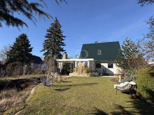 großzügiger Garten