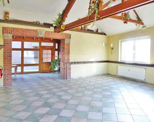 Teilans. hinteres Büro