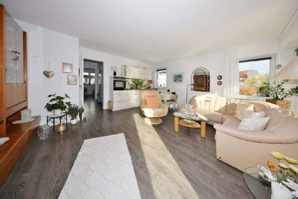 ...hell und freundlich