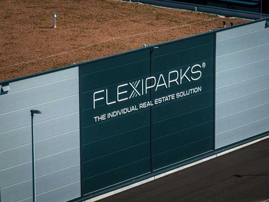 Flexipark Schriftzug von rechts oben WEB