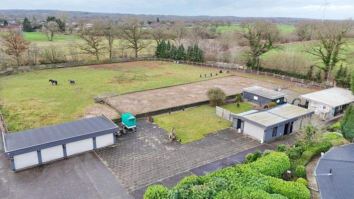 Pferdekoppel & Garagen