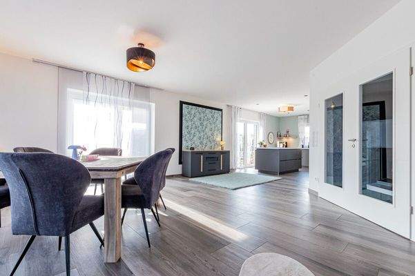 Großer Wohn-/ Essbereich