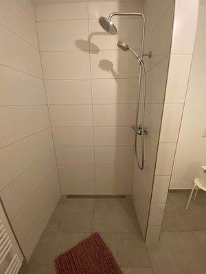 29B2352D-AD5F-400A-8AFA-7F99486B24D0