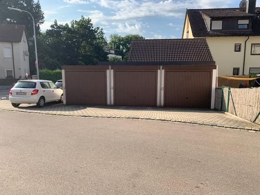 Garagen / Stellplätze