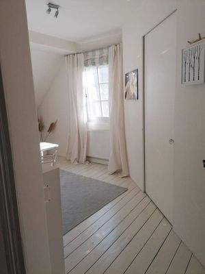 Zimmer 3 im OG mit Einbauschr.