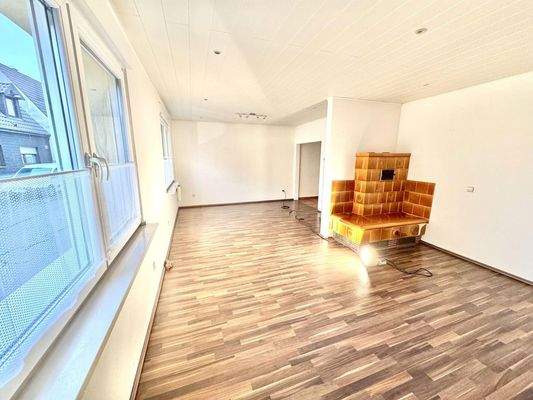 Kachelofen im Wohn.- u. Esszi.