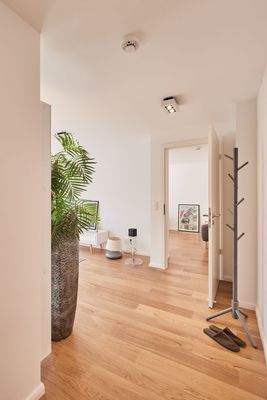 Flur mit Blick zum Schlafzimmer