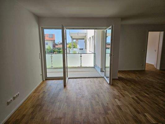 Wohnbereich, Blick auf den Balkon