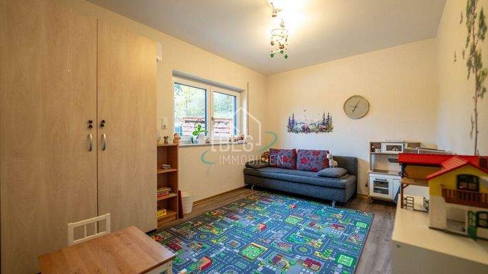 Kind 1 Wohnung links